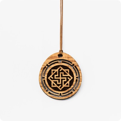 Оберег Валькирия из дерева Дуба