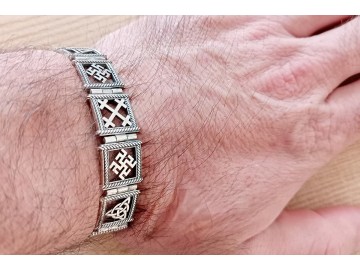 Браслет со славянскими оберегами