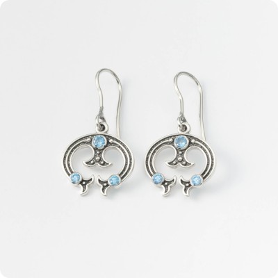 Серьги Лунница из серебра (три камня)