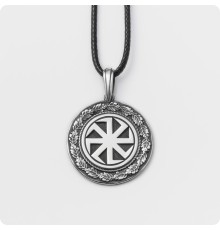 Оберег Коловрат из серебра в дубовых листьях