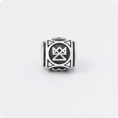 Шарм - бусина с оберегом Троян из серебра